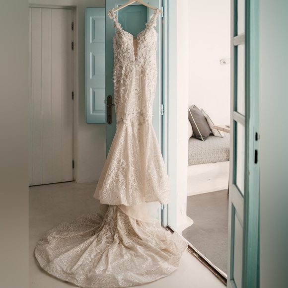 Wona Concept Aivis Wedding Gown - Picture 5 of 14